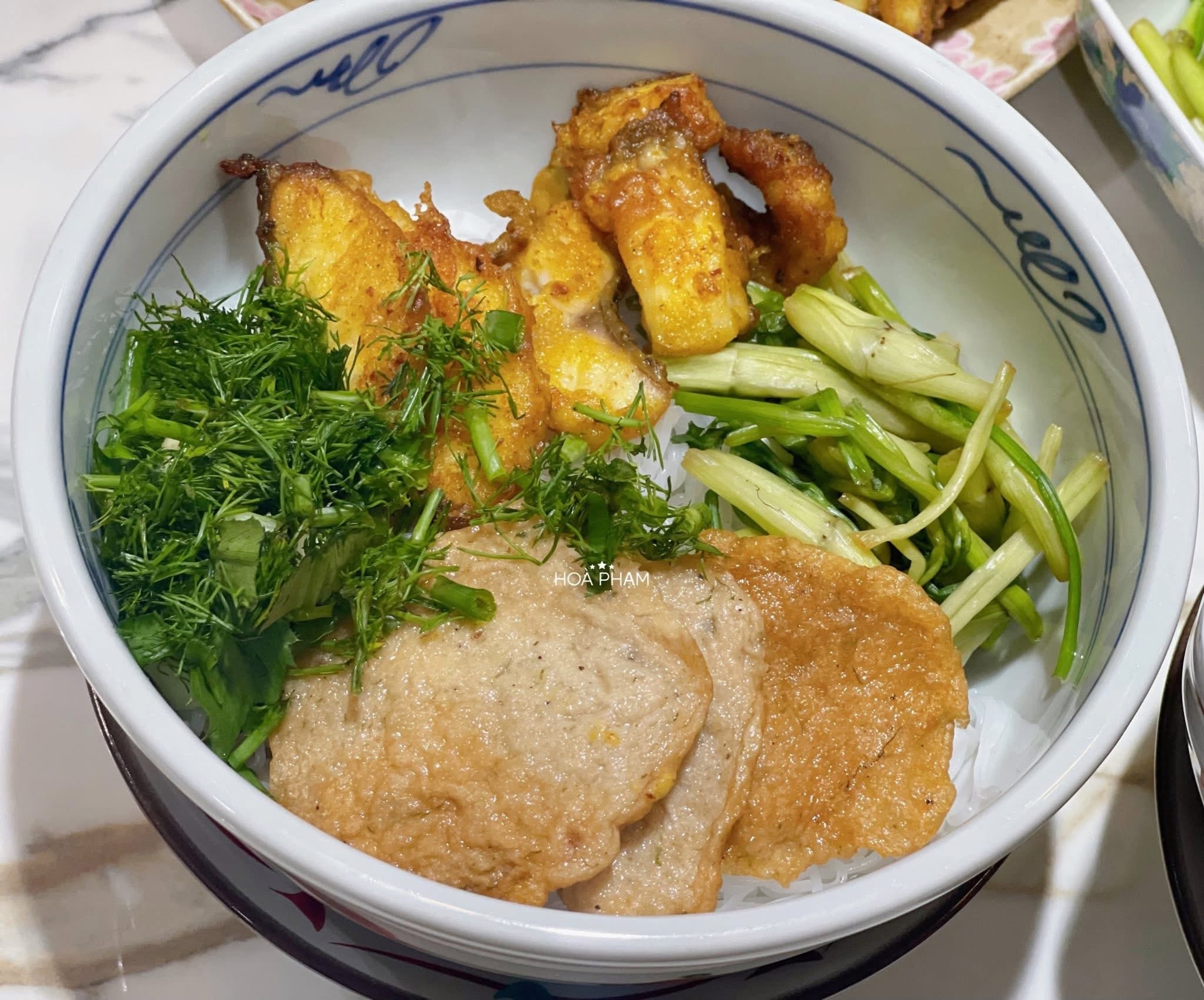 Loại cá rẻ tiền, giàu selen, lượng protein ngang với cá thu, đem nấu bún thơm ngon, tròn vị, hấp dẫn - 5