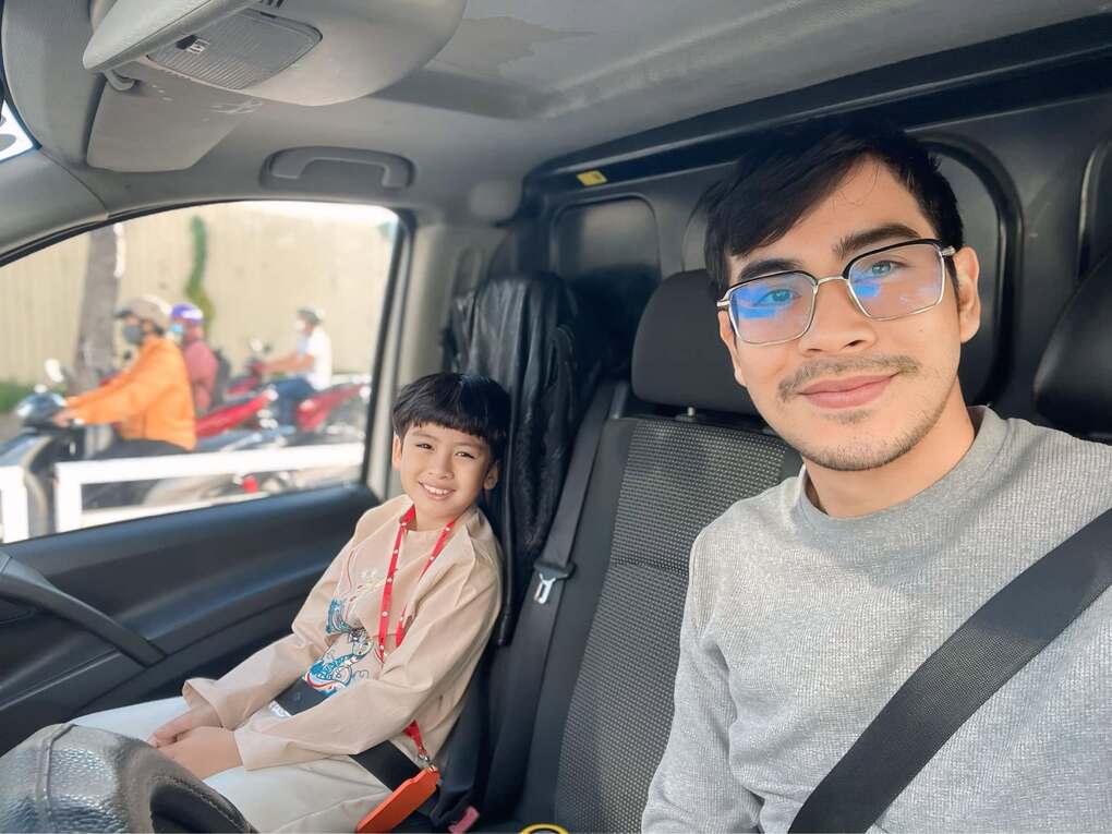 Thanh Bình và con trai Louis hồi tháng 1/2025.