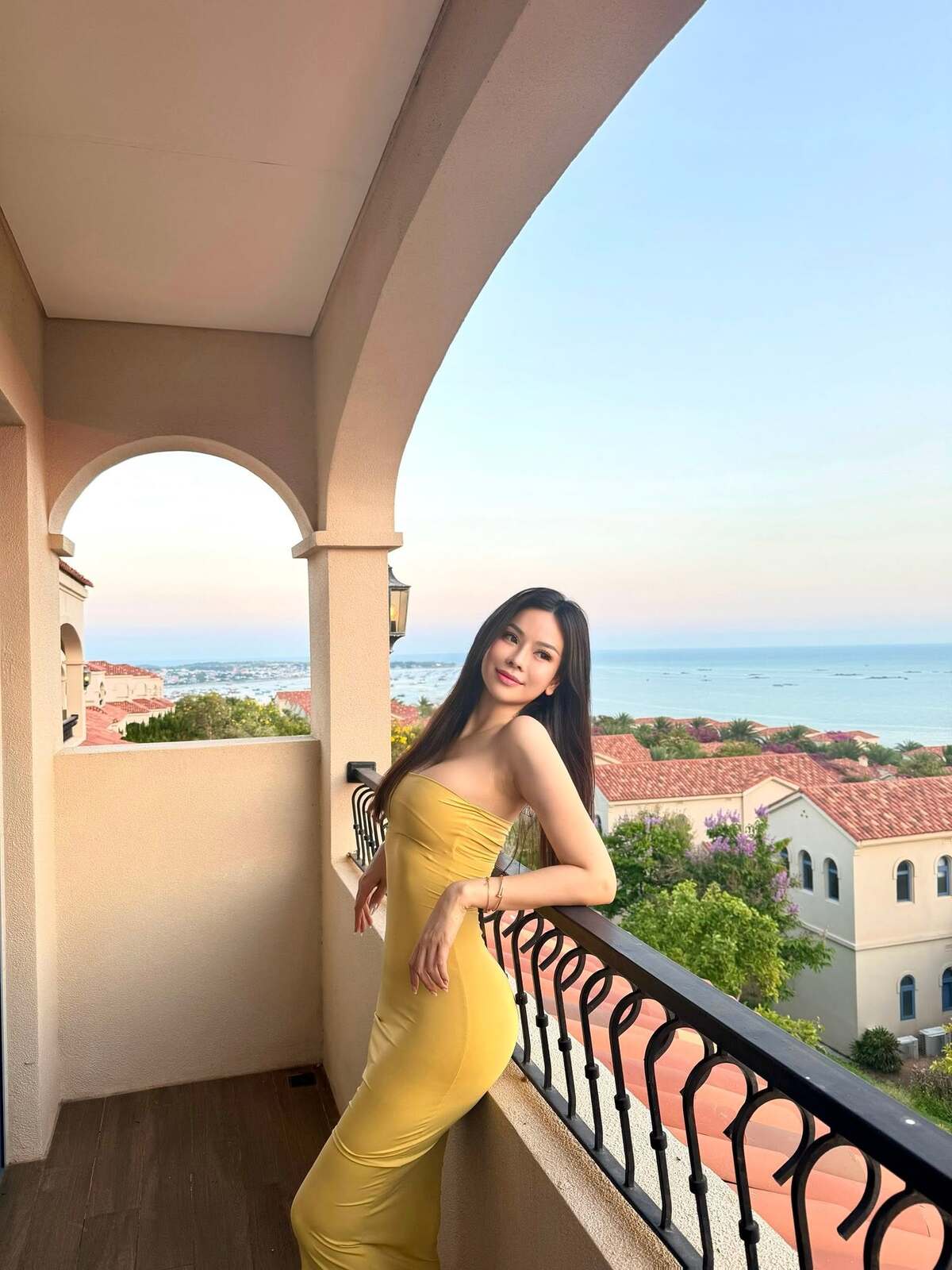 Mùa hè, Đào Lan Phương thường xuyên tranh thủ đi nghỉ dưỡng, du lịch ngắn ngày. Cô khám phá nhiều vùng biển đẹp ở Việt Nam, xem đây là quãng thời gian quý báu để tái tạo năng lượng sau những ngày chăm chỉ làm việc.