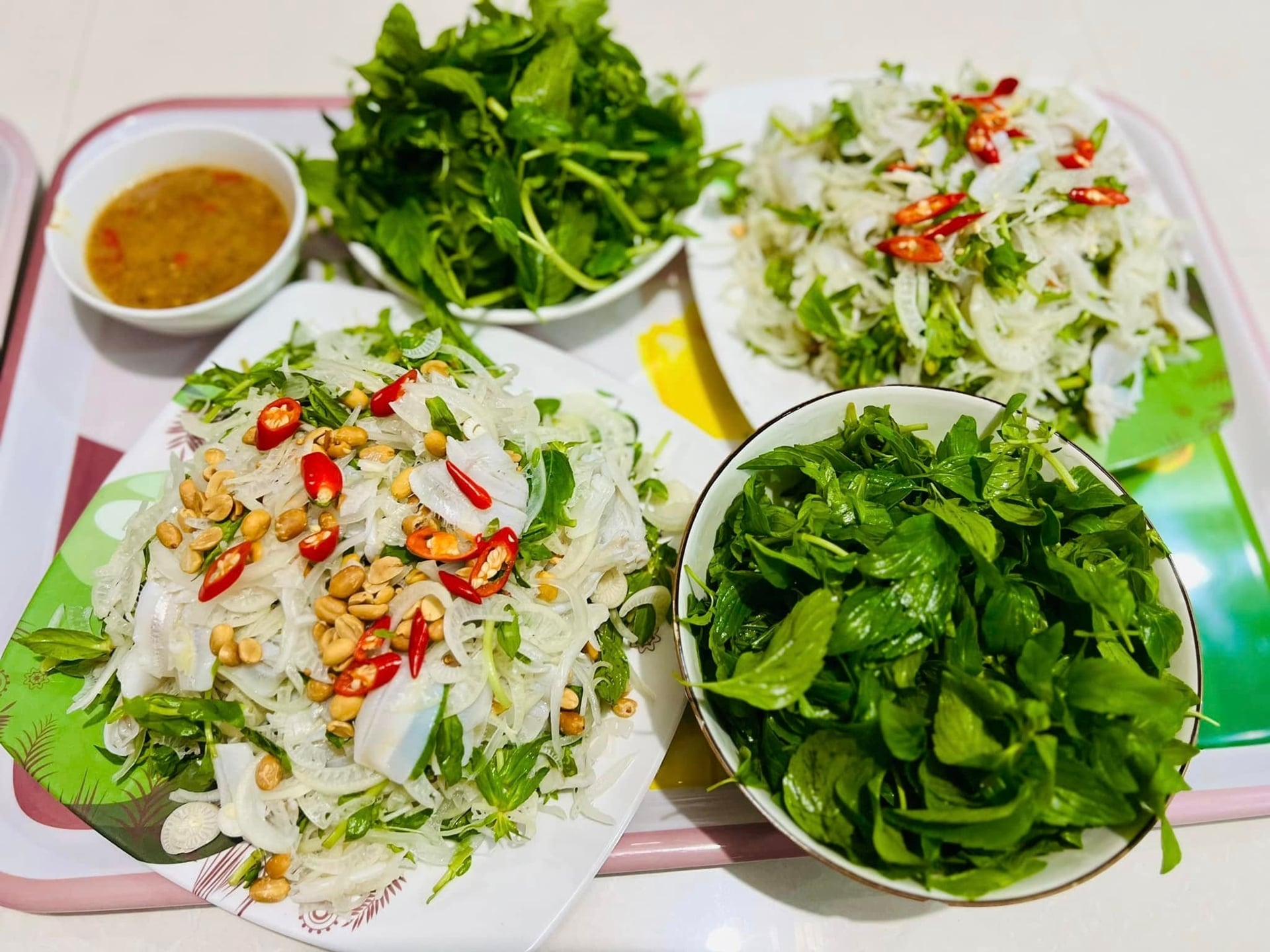 Loại cá này phù hợp để làm món gỏi thanh mát, rất thích hợp cho những ngày hè.