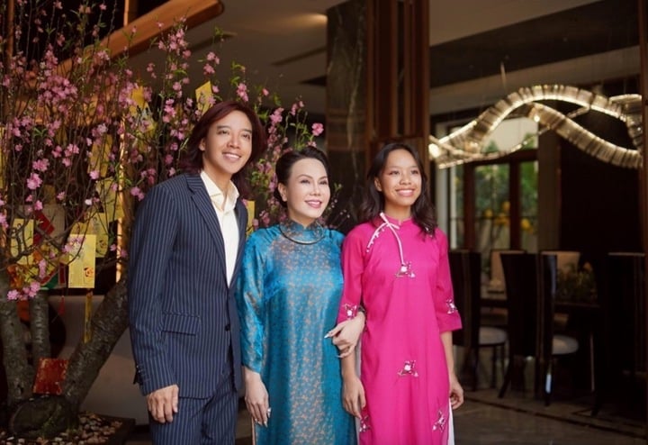 Tổ ấm viên mãn của vợ chồng Việt Hương.