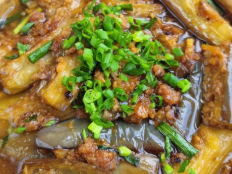 Loại quả giàu chất xơ hơn bí đao, ít calo hơn bí đỏ, đem om với cá mặn và thịt băm thành món ăn cực kì đưa cơm