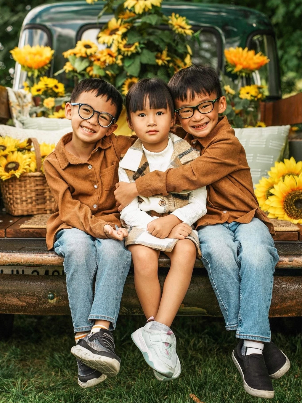 Ba con của Xuân Mai: bé Bean (11 tuổi), Bo (9 tuổi) và Nu (8 tuổi).