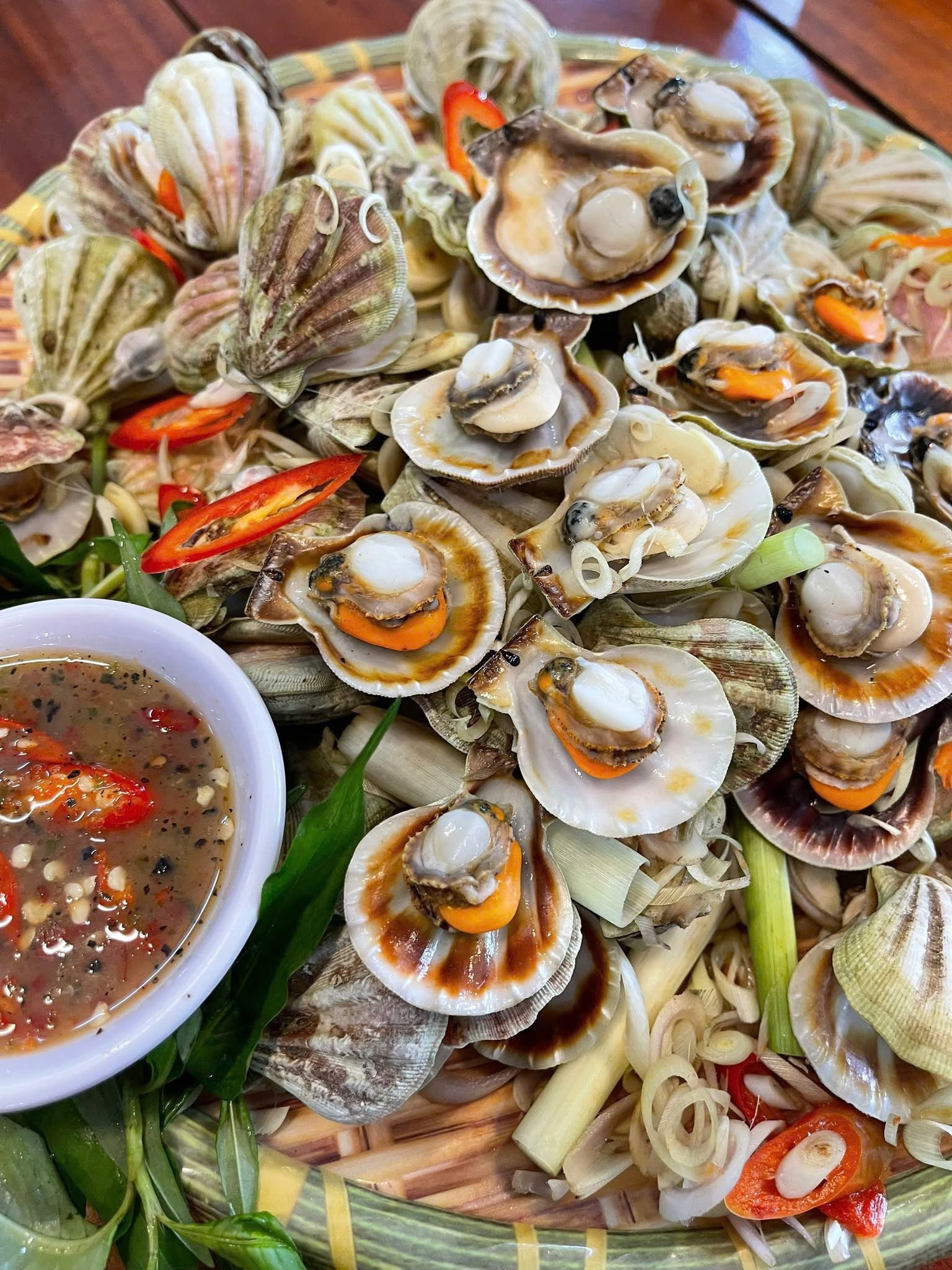 Một số món ăn hấp dẫn được chế biến từ hàu hương