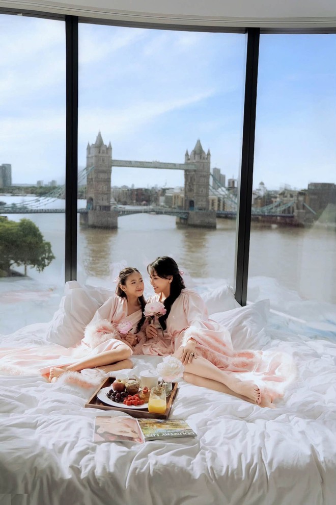 Con gái Hà Kiều Anh chuẩn công chúa ngoài đời thực - 1