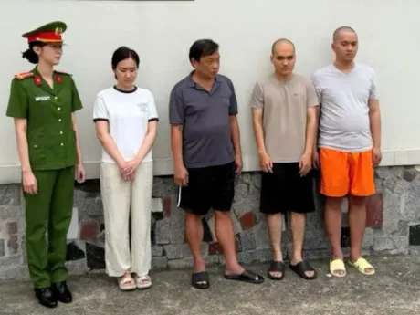 Trưởng phòng Kinh doanh của SJC khai thủ đoạn "khai sinh" cho 3.400 viên kim cương nhập lậu từ Hồng Kông