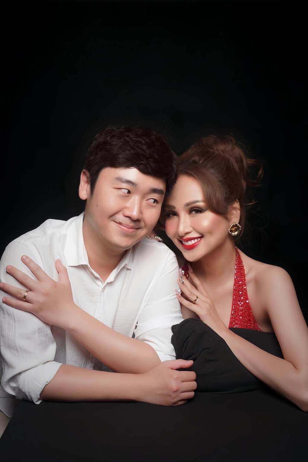 Vợ chồng Diễm Hương - David Lieu trong bộ ảnh kỷ niệm hai năm kết hôn. Ảnh: Nhân vật cung cấp