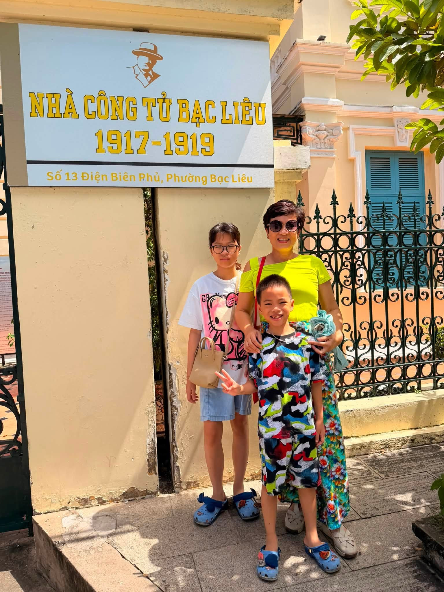 Đóng Cửa Hàng, Gia Đình 3 Thế Hệ Ở Hà Nội Lái Xe Xuyên Việt Gần 2 Tháng 21 Đóng Cửa Hàng, Gia Đình 3 Thế Hệ Ở Hà Nội Lái Xe Xuyên Việt Gần 2 Tháng - 11