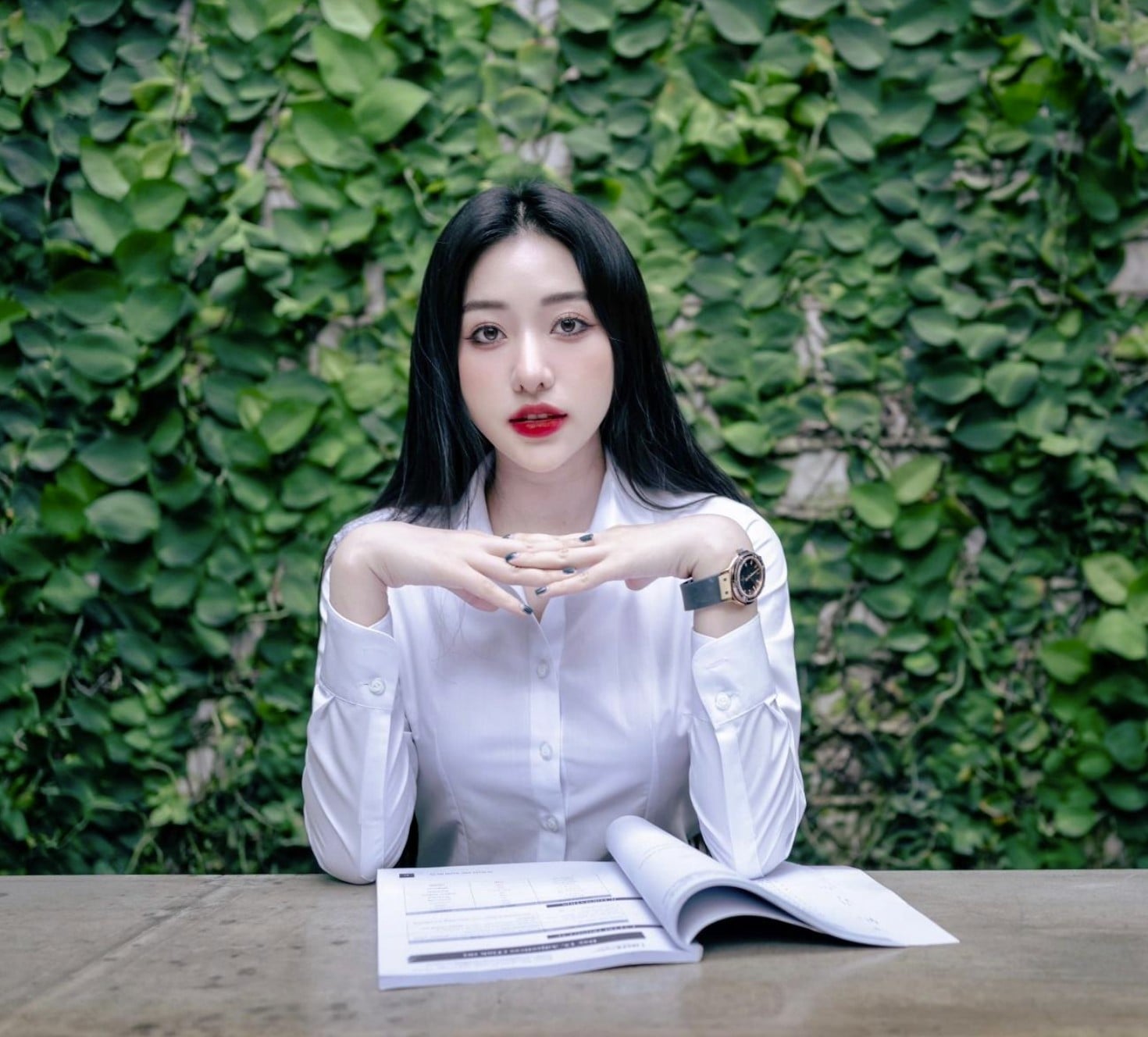 Á hậu Bùi Thị Mỹ Duyên khi ngồi trên ghế giảng đường đại học. (Ảnh: FBNV)