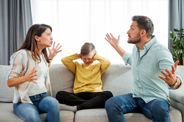 3 kiểu cha mẹ khiến con amp;#39;không ngẩng đầu lên đượcamp;#39; - 2