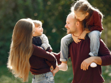 Cha mẹ thông thái luôn ghi nhớ 7 quy tắc giáo dục: Con lớn lên tự tin, EQ cao