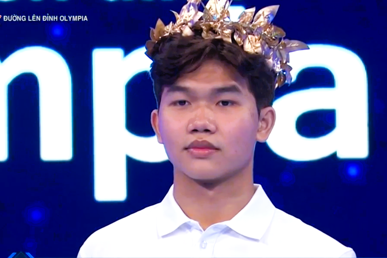Nguyễn Huy Quang Minh (Trường THPT Chuyên Thái Bình, Hưng Yên) vào chung kết Đường lên đỉnh Olympia năm thứ 26 sau chiến thắng quý 3 với 225 điểm.