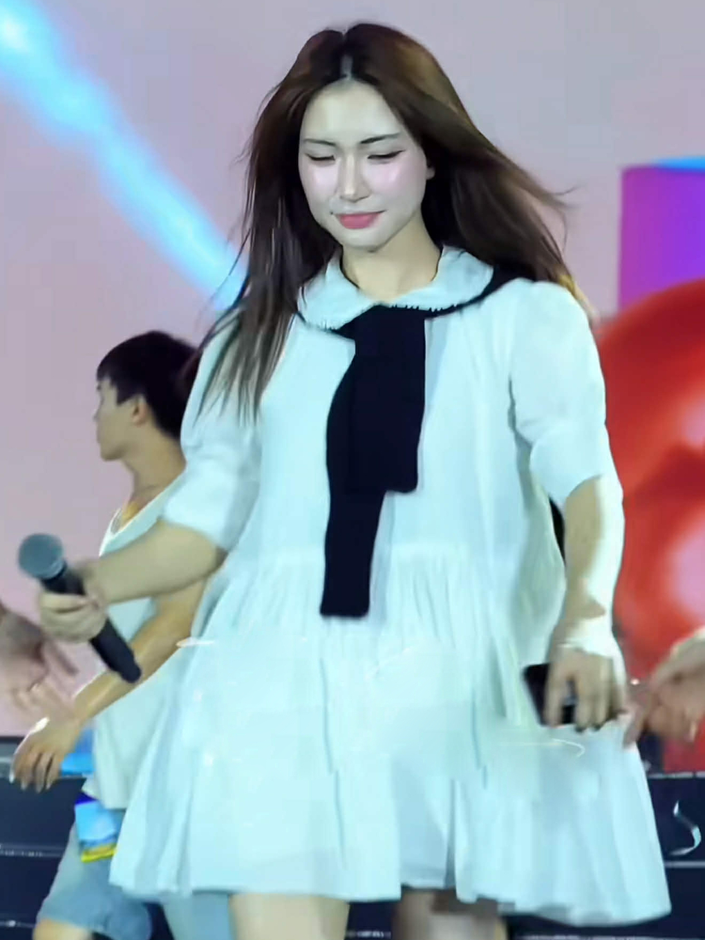 Hòa Minzy trong sự kiện hôm 17/7.