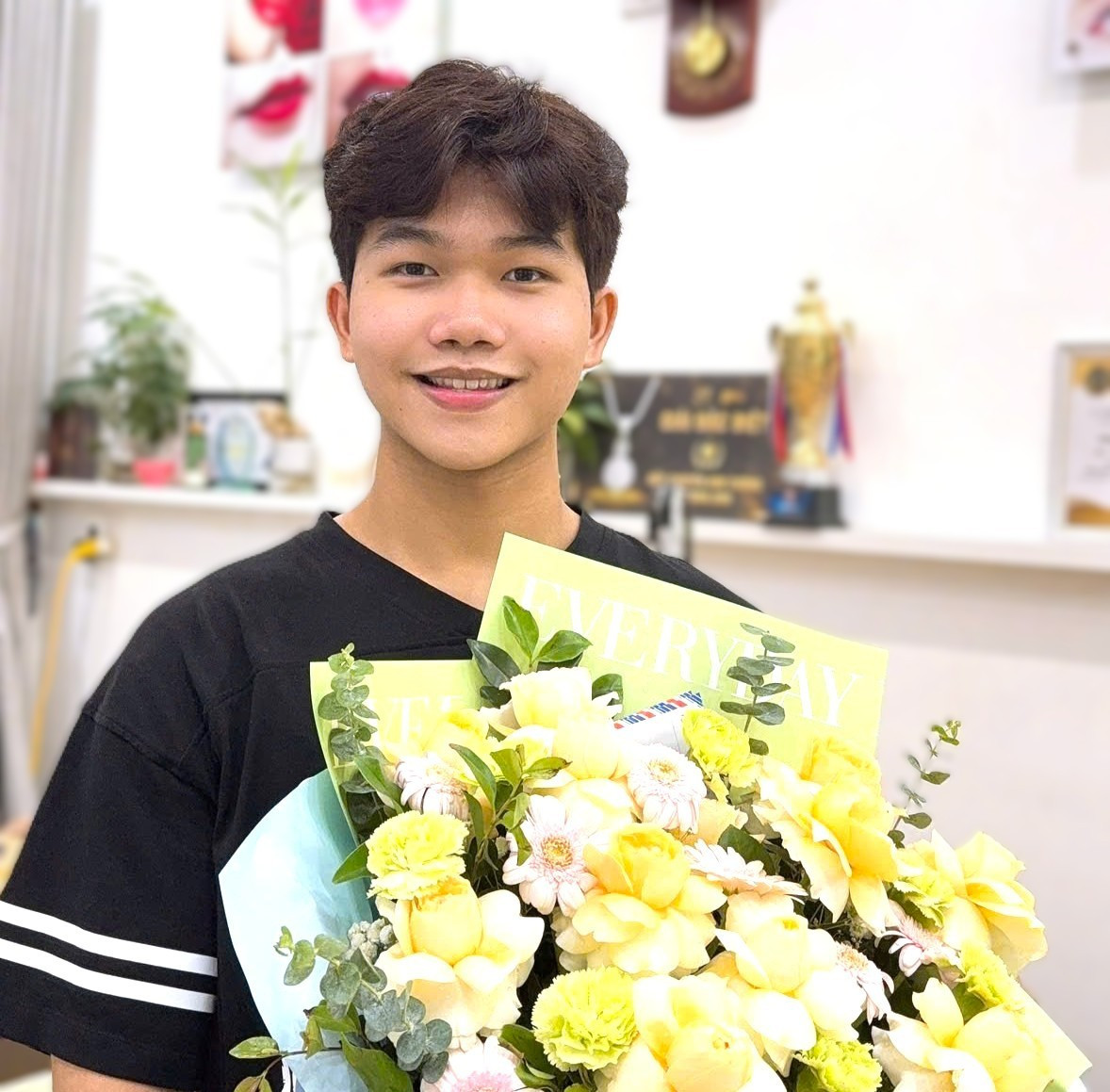 Nguyễn Huy Quang Minh (học sinh lớp 11 Sinh của Trường THPT Chuyên Thái Bình, tỉnh Hưng Yên) chiến thắng cuộc thi quý 3, vào chung kết Đường lên đỉnh Olympia năm thứ 26. Ảnh: NVCC. 
