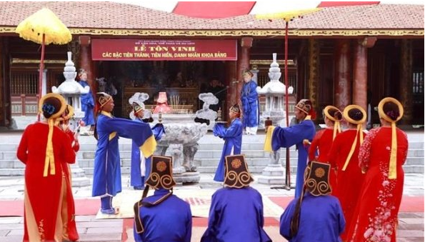 Hiểu đúng về Tổ tiên giúp chúng ta trân trọng những giá trị tốt đẹp, văn minh, đồng thời tránh những quan niệm cực đoan, mê tín không có cơ sở. Ảnh internet