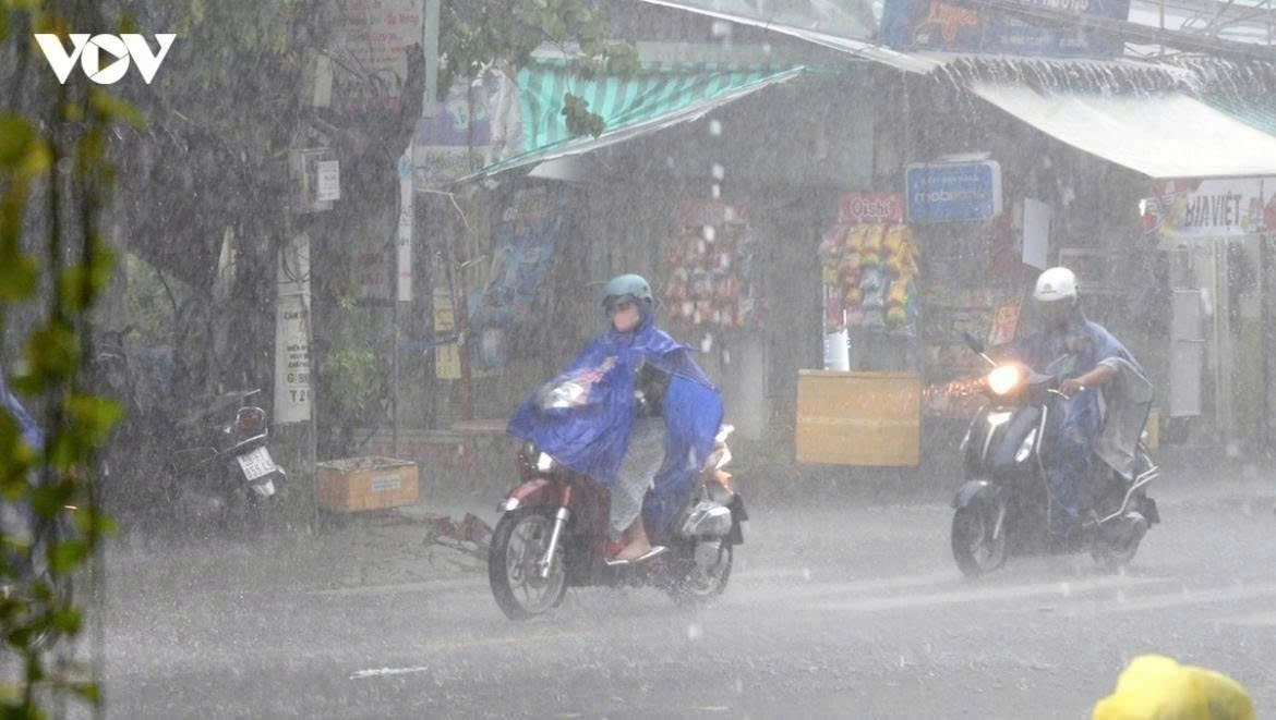Ngày 30/7, Hà Nội mưa dông, Bắc Bộ cục bộ mưa to