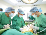 Sức khỏe - Cha 60 tuổi hiến thận cứu con trai