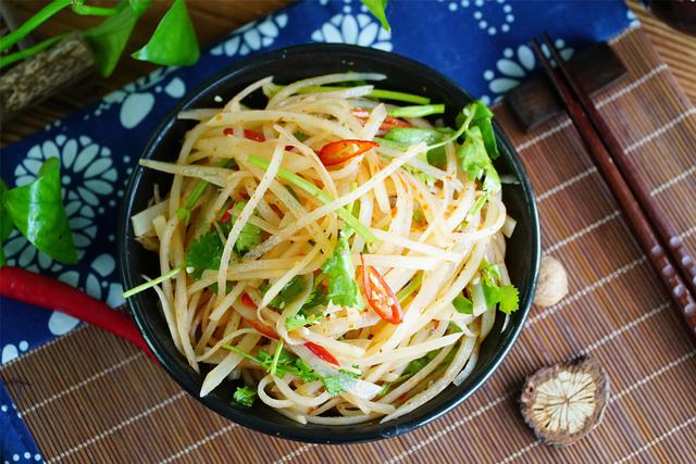 Loại quả vào mùa được ví như amp;#34;máy tạo ẩm tự nhiênamp;#34; cho cơ thể: Ăn sống giòn ngọt giải khát, nấu chín lại thành món nhiều người mê - 3