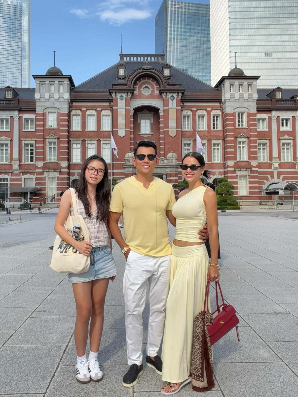 Trước khi di chuyển sang Yokohama, tổ ấm nhỏ dành ba ngày khám phá Tokyo.