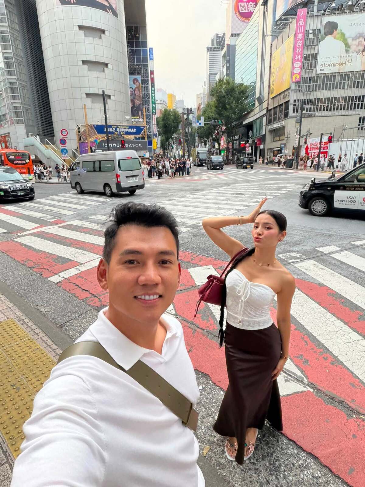 Phương Trinh Jolie mặc sexy dạo chơi Nhật cùng chồng con - 12