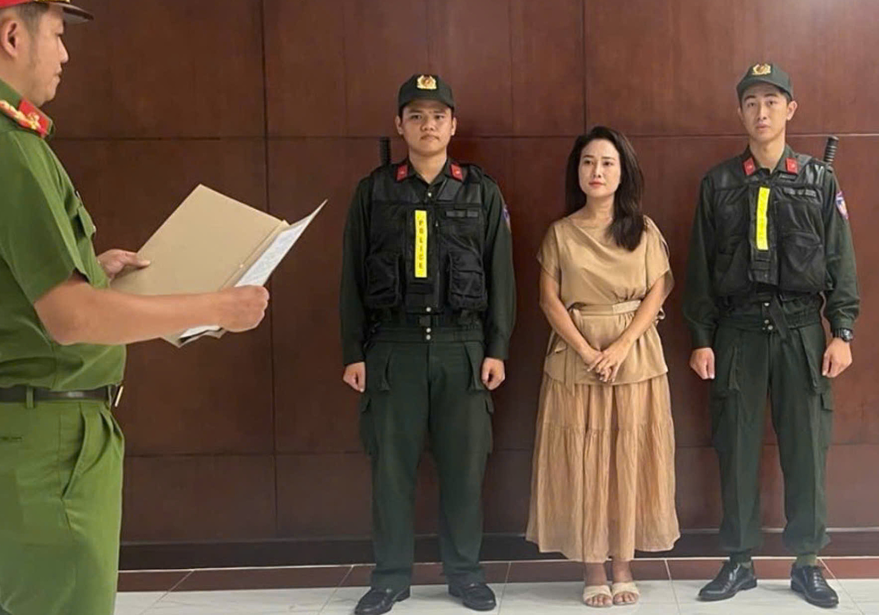 Nguyễn Thị Hiền (tức Phương Diễm Huyền) tại cơ quan điều tra. Ảnh: Công an TP HCM