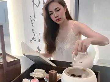 Sau thời gian dài vắng bóng, Thủy Tiên xuất hiện trở lại, gây chú ý với khoảnh khắc thưởng trà trong biệt thự trắng 300 m2