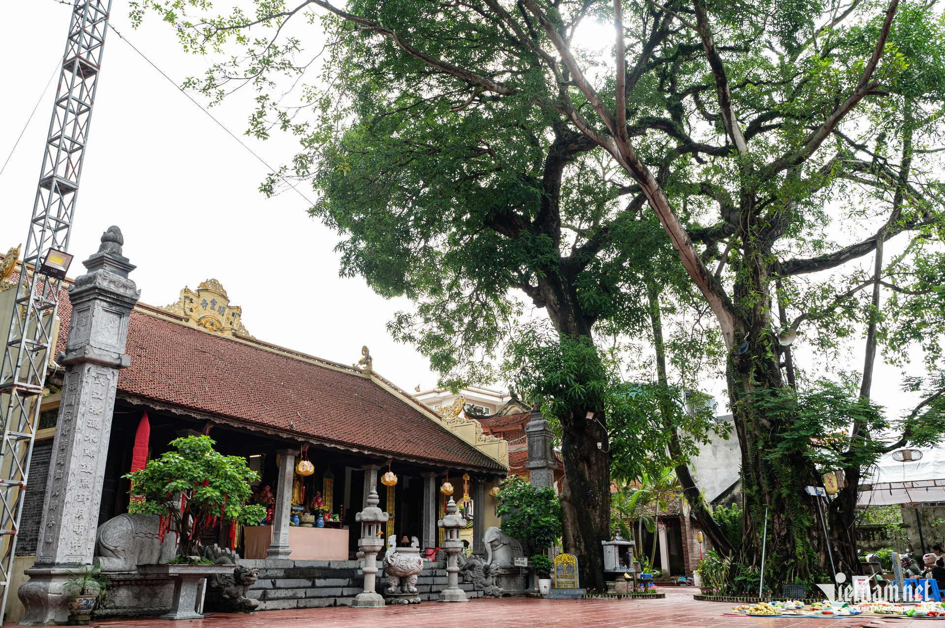 Không gian thanh tịnh trong ngôi chùa Cự Đà