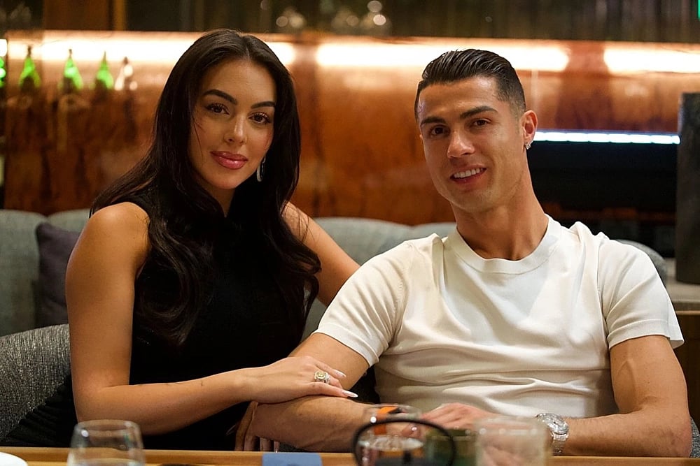 img src/upload/3-2026/images/2026-08-13/1786611740-gia-dinh-ronaldo-1025-9533-4958-0021-width999height841.jpg width660 /br /
Rodriguez và Ronaldo cùng các con hồi  tháng 4/2024. IG.
