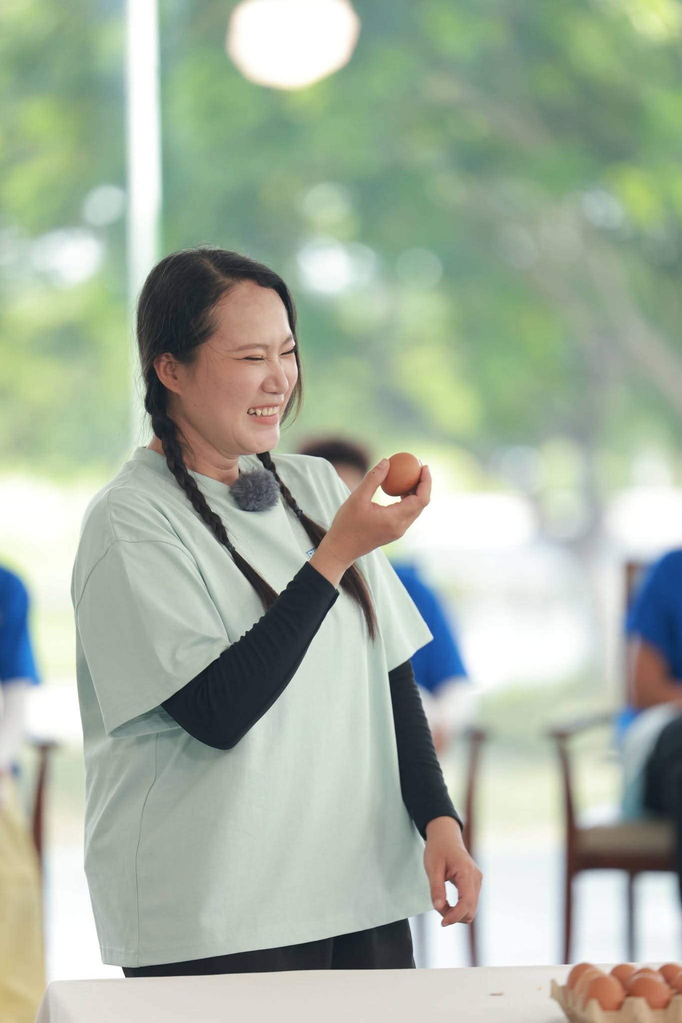 Kim Dung: amp;#39;Tôi từng bán giày dép, bánh giò để nuôi conamp;#39; - 1