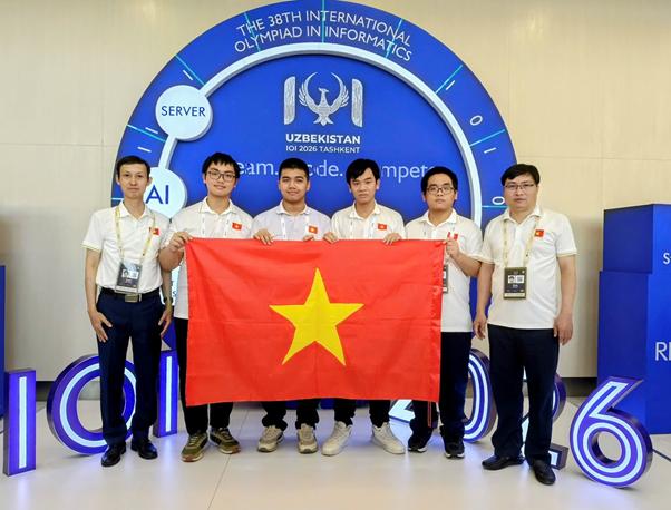 4 học sinh đội tuyển IOI Việt Nam năm 2026. Ảnh: MOET