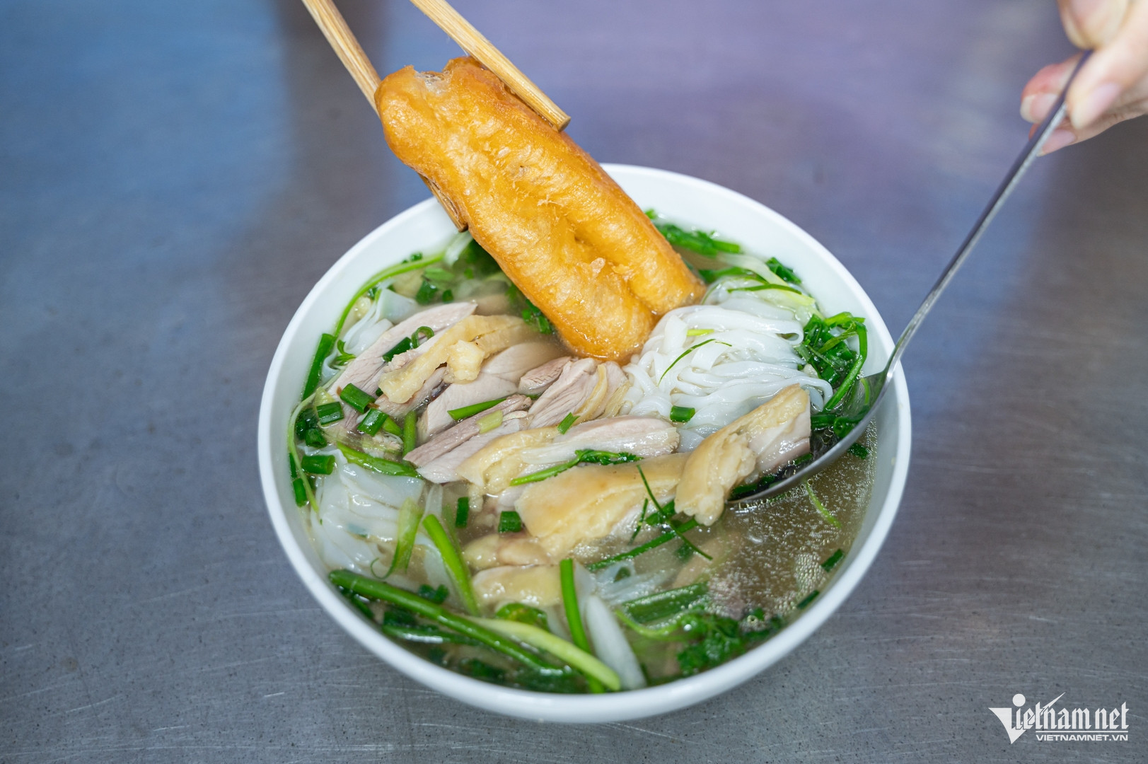 10 quán phở nổi tiếng, đông khách bậc nhất phường Hoàn Kiếm, Hà Nội - 3