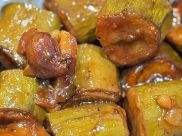 Món ăn hot trend chuối kho nguyên miếng: Nguyên liệu rẻ, cách làm cực dễ mà hao cơm bất ngờ