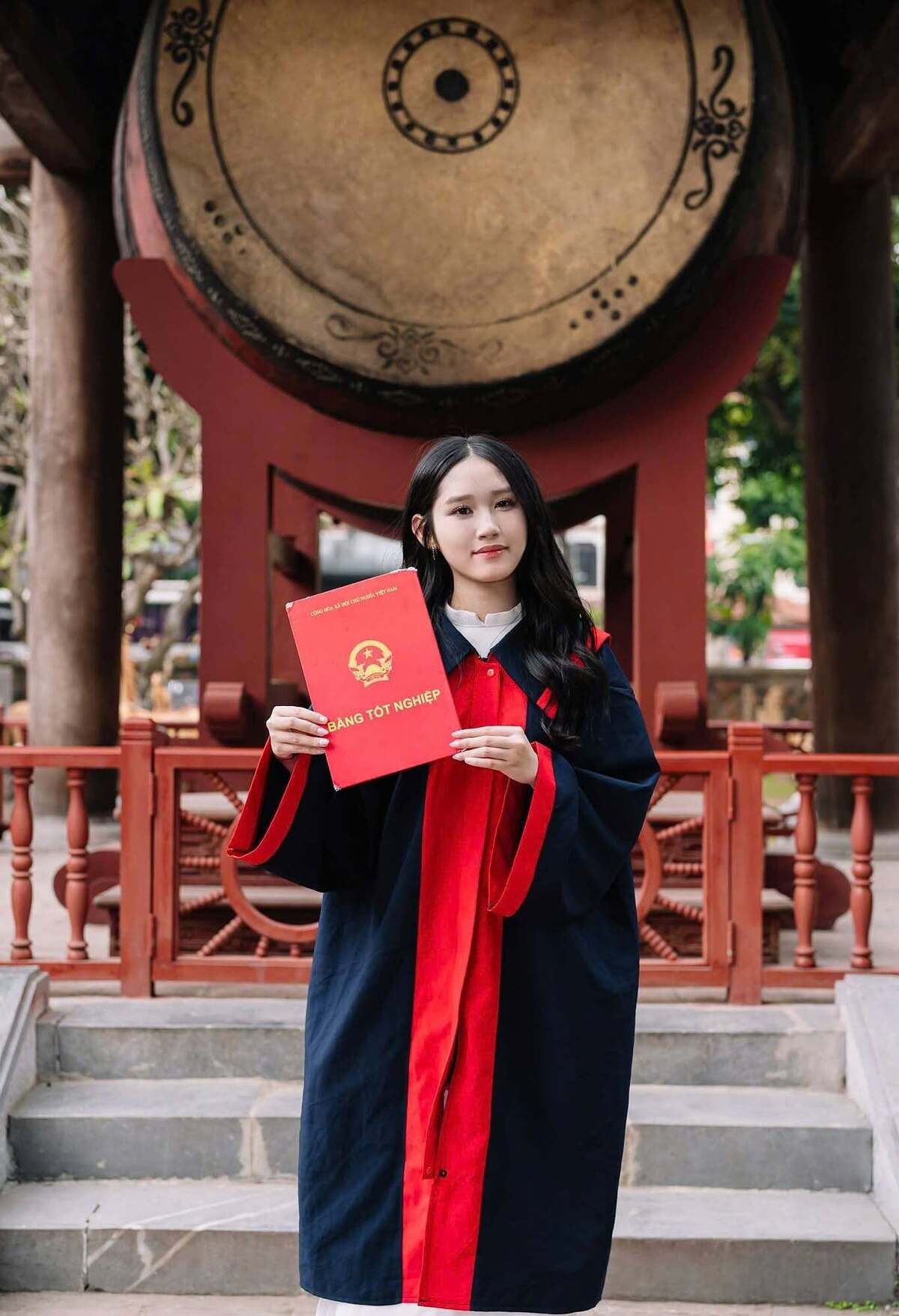Vợ chồng diễn viên cho biết ủng hộ mọi quyết định của con. Thời điểm học cấp 1, Minh Thùy thích làm giáo viên, công an, đôi lúc là bác sĩ hay diễn viên. Hiện tại, cô bé chưa có định hướng cụ thể. Cuộc sống còn nhiều thay đổi nên chúng tôi không quá thúc giục con về một công việc nào đó, quan trọng nhất là phải học tốt, Thùy Dương nói.