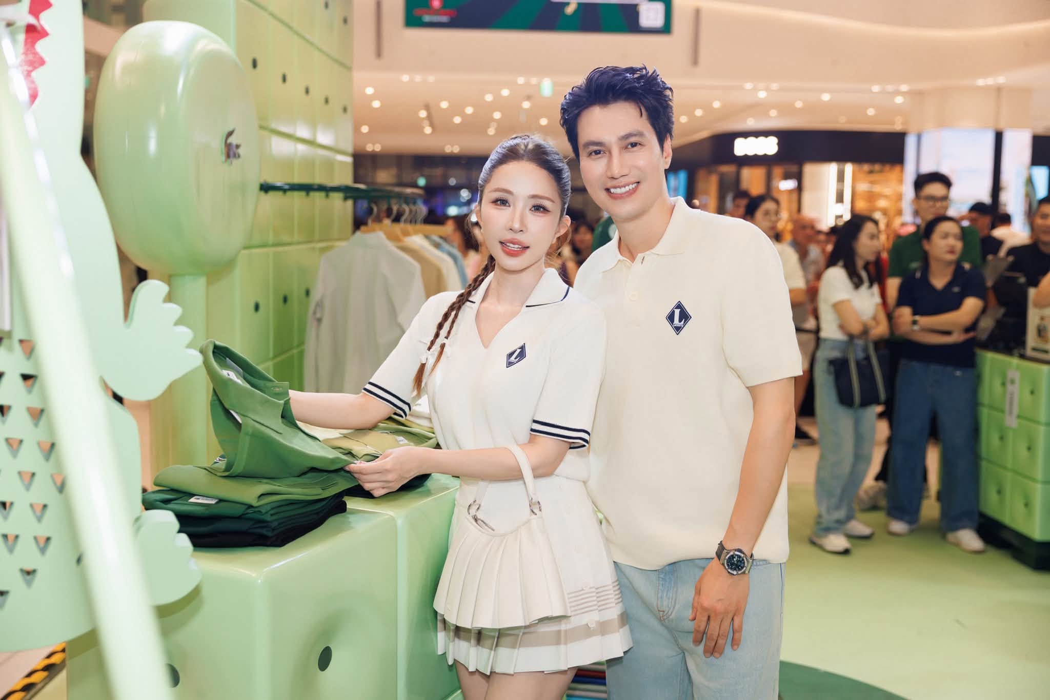 Từ khi công khai chuyện tình cảm, Việt Anh và Quỳnh Nga còn đắt show đi sự kiện cùng nhau.