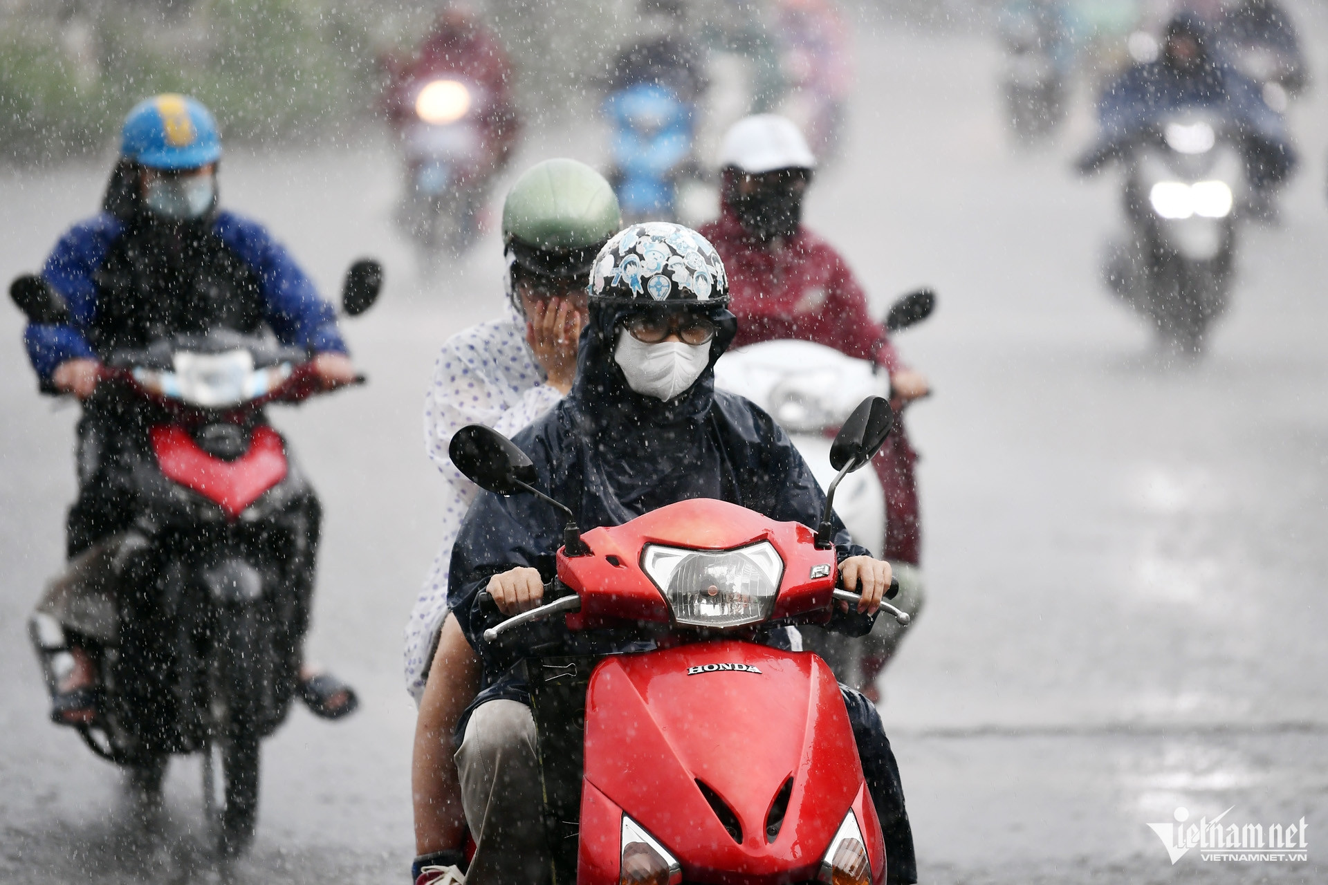 Thời tiḗt Hà Nội sắp hứng ᵭợt mưa lớn. Ảnh: Hoàng Minh