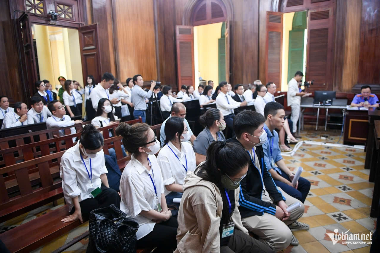 Hình ảnh phiên tòa xét xử ca sĩ Chi Dân, Andrea Aybar trong chuyên án ma túy VN10 - 2