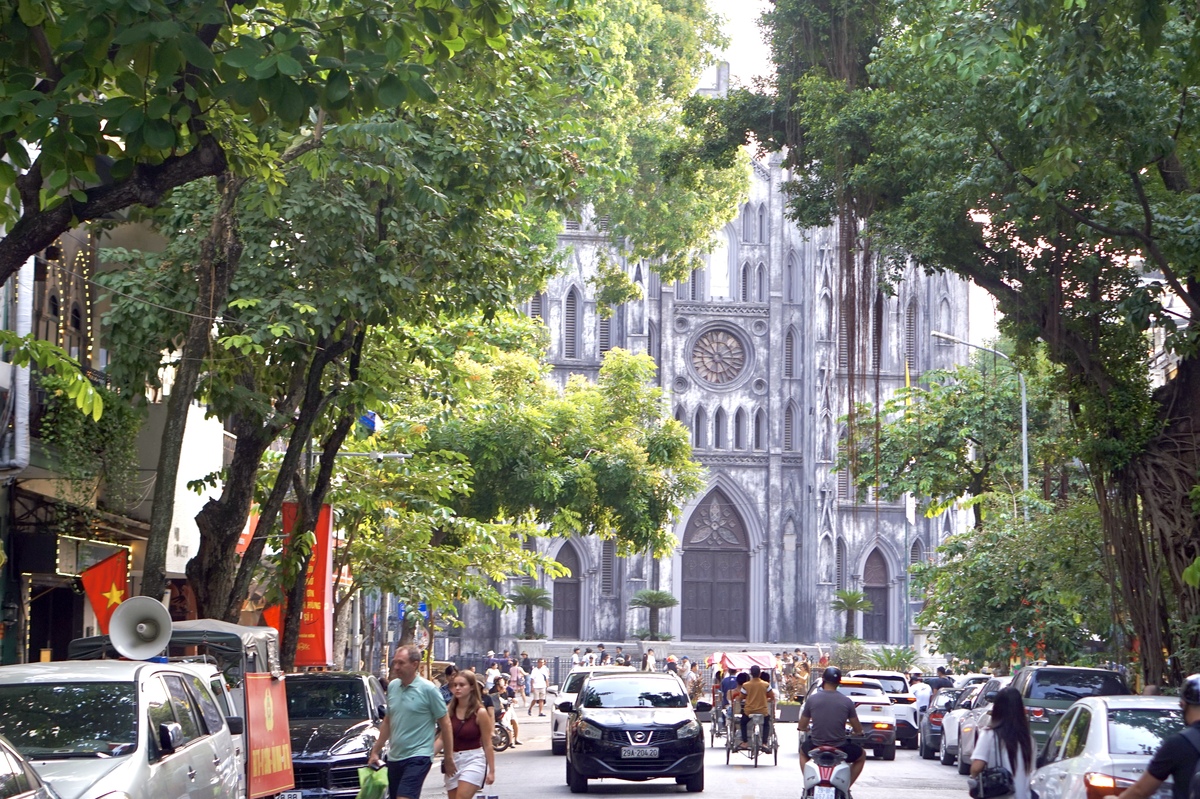Nửa ngày với Hà Nội vào thu - 1