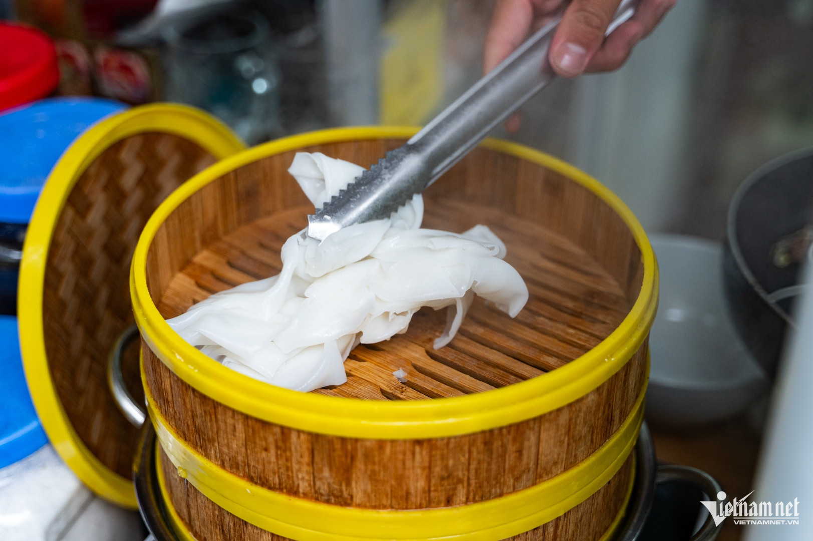 Món phở hấp lạ miệng ở phường Hai Bà Trưng, Hà Nội. Ảnh: Nguyễn Huy