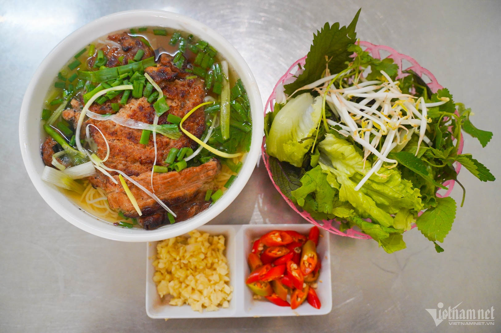5 quán bún ngon, đông kín khách ở phường Hai Bà Trưng, Hà Nội - 4