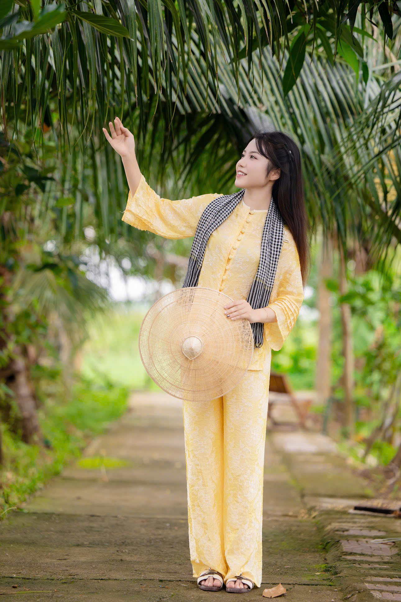 Điểm Đến Như Amp;#34;Miền Tây Thu Nhỏamp;#34; Cách Hà Nội 140Km, Khách Chèo Xuồng, Ngắm Sen - 9