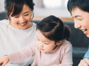 Nuôi con IQ EQ - Cha mẹ của những đứa trẻ trí tuệ cảm xúc cao thường có 8 thói quen khác biệt