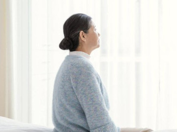 Mẹ mất, em trai nhận toàn bộ tài sản thừa kế rồi biệt tích: 3 năm sau trở về, tôi không tin nổi thứ em trao