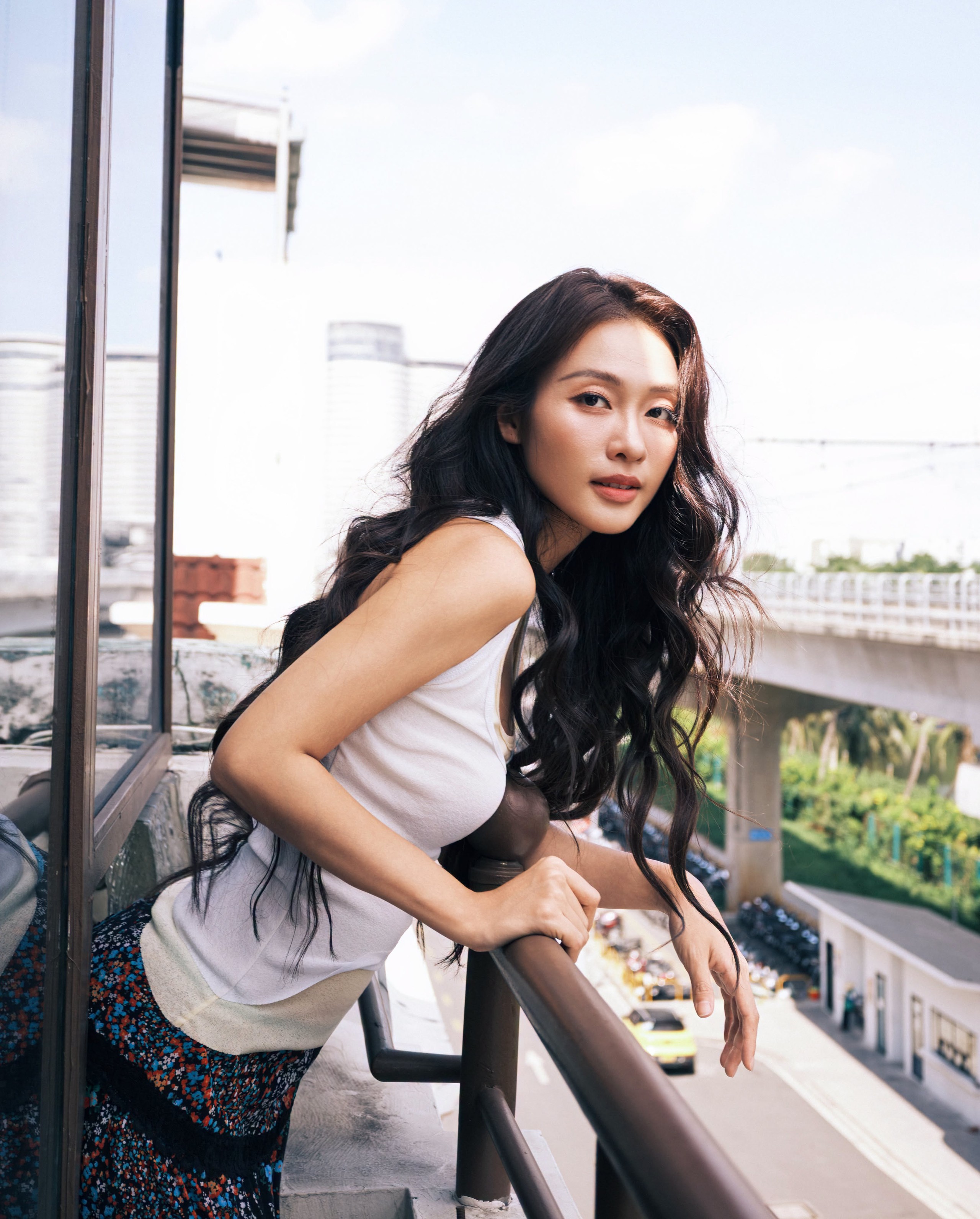 Bộ ảnh đăng tải cuối tháng 7, cô nàng tự tin khoe thân hình, gương mặt không góc chết.