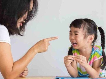 11 sai lầm của cha mẹ khi kèm con học ở nhà khiến trẻ càng học càng kém