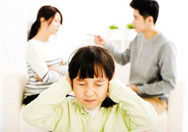 Những đứa trẻ có EQ thấp thường amp;#39;sở hữuamp;#39; kiểu người cha này - 1