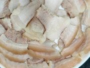 Mẹo luộc thịt muốn mọng nước, da giòn ngon ngọt cho mâm cơm gia đình