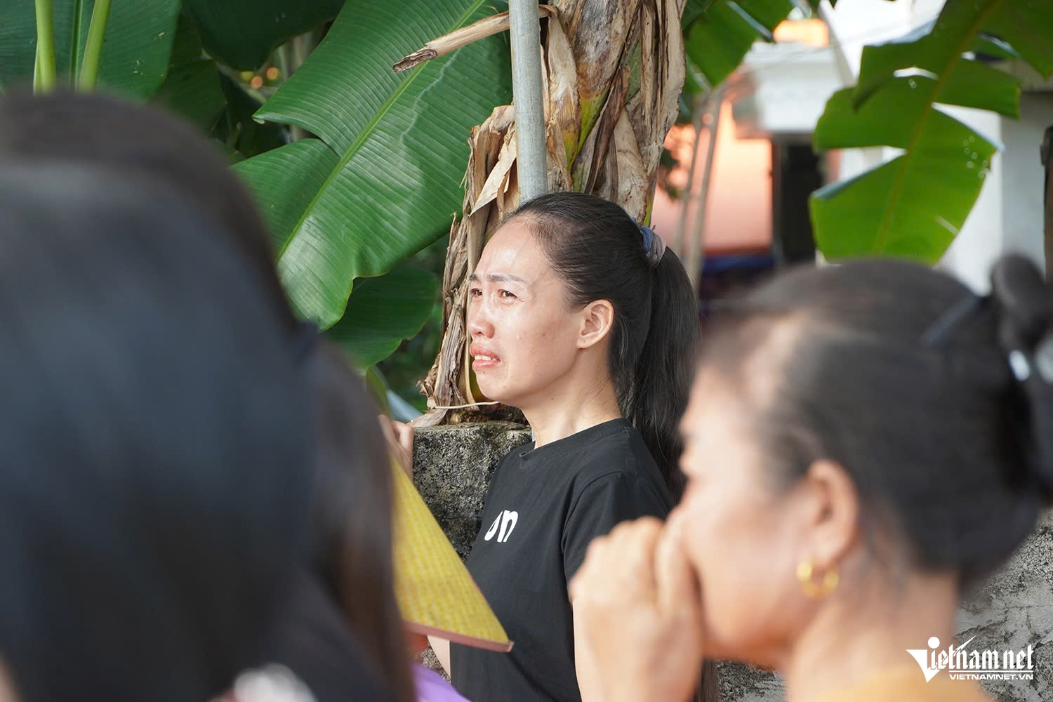 Vụ án mạng ở Đồng Nai: Người thân khóc nghẹn đón linh cữu con cháu về Nghệ An - 7