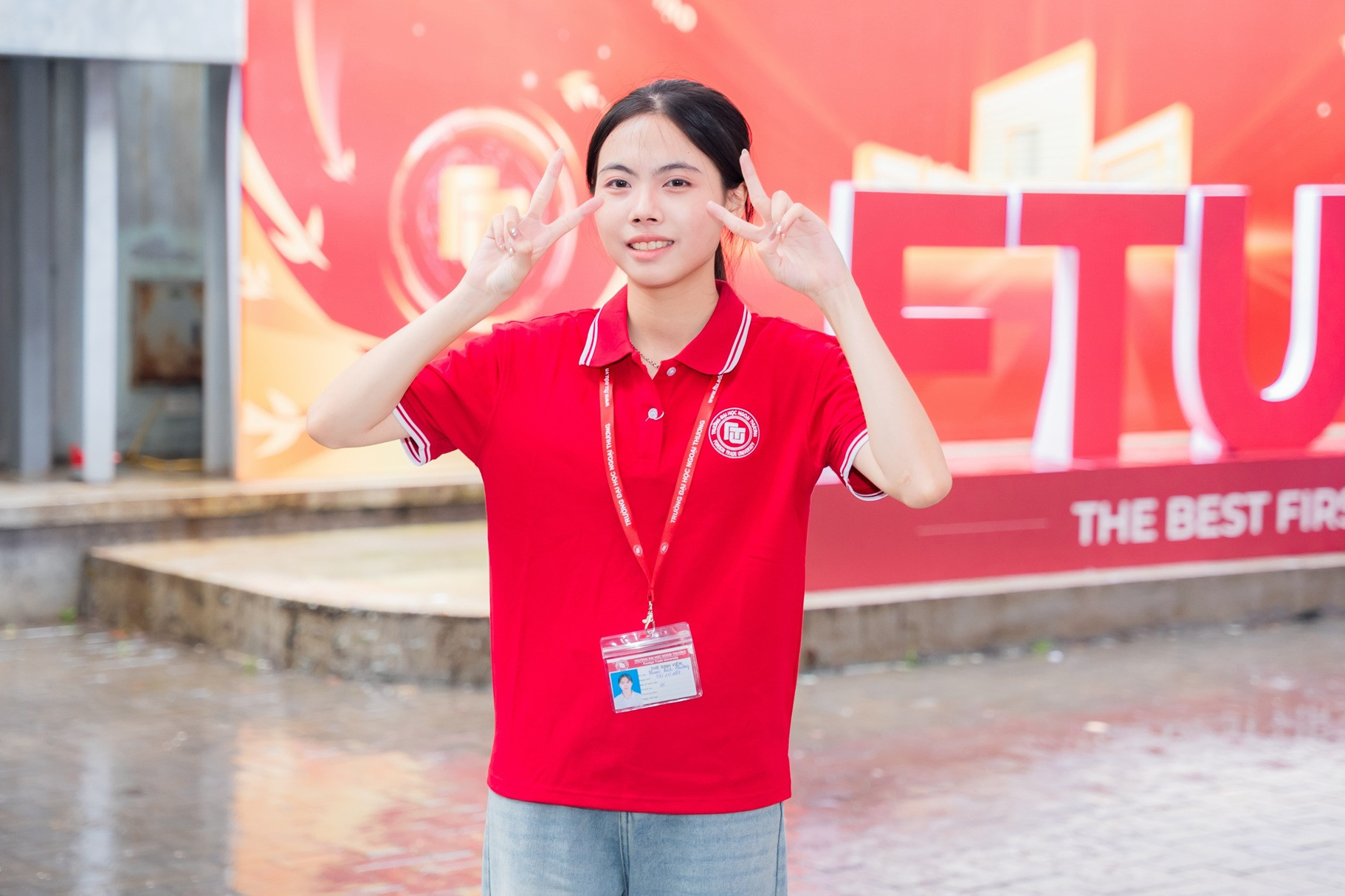Phạm Bích Phương, thủ khoa kỳ thi tốt nghiệp THPT năm 2026 trúng tuyển Chương trình tiêu chuẩn Kinh tế đối ngoại của Trường ĐH Ngoại thương.