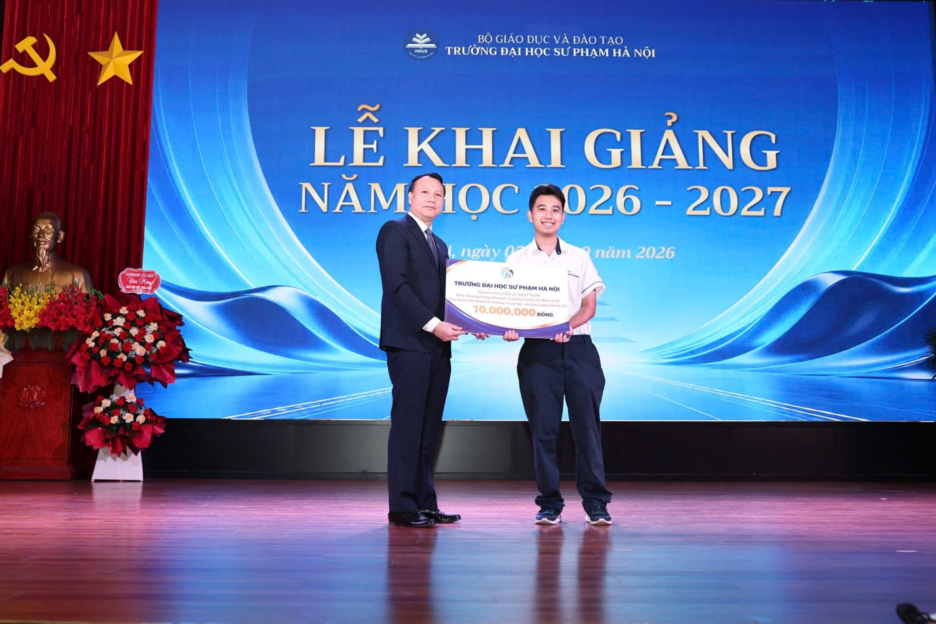 13 học sinh đạt giải Nhất quốc gia nhập học Trường ĐH Sư phạm Hà Nội - 2