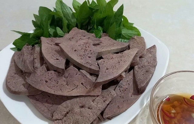 Nhúng gan vào nước này trước khi luộc, gan thơm mềm, không còn mùi tanh khó chịu - 2